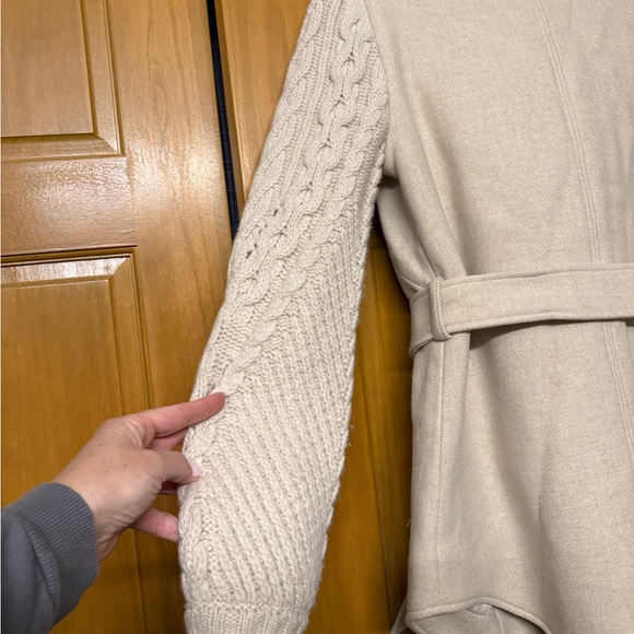 Veronica Beard Beige Utility Jacket with Knit Sleeves - Picture 6 of 10